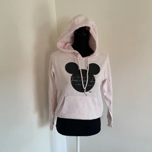 Hoodie  - Hoodie ifrån H&M  Storlek XS