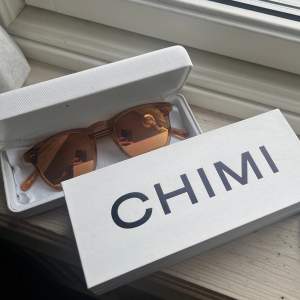 säljer dessa chimi glasögon då de inte är min stil! 💗tryck gärna köp nu!💗