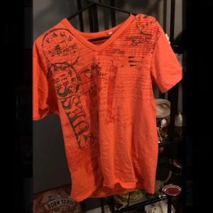 Guess t-shirt - Super fin guess t-shirt💖💖 