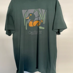 Carhartt tröja - Säljer min tvär feta carhartt tröja, nyskick (ba testad), köpt på hiatus, pris kan diskuteras, hör av dig vid funderingar😃