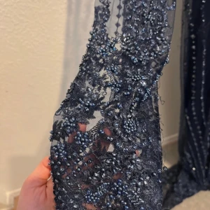 Fest/balklänning  - Använd vid ett tillfälle  Klänningen är handgjord 