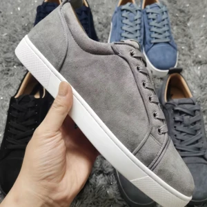 Loubs i min profil - Finns nu!           Kolla min profil🍾🍾