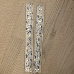 Hängare - Jätte fina och söta uppgängade man kan hänga upp smycken eller liknande på. Kommer inte till användning. Helt nya inte ens öppnade