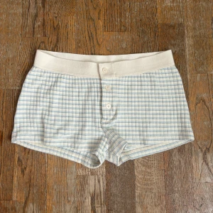 Boxer Shorts - Oanvända och otestade boxer shorts från Brandy Melville. Jätte mjuka sov shorts! Säljer pågrund av att jag råka köpa 2 par. Skriv för intresse 💕