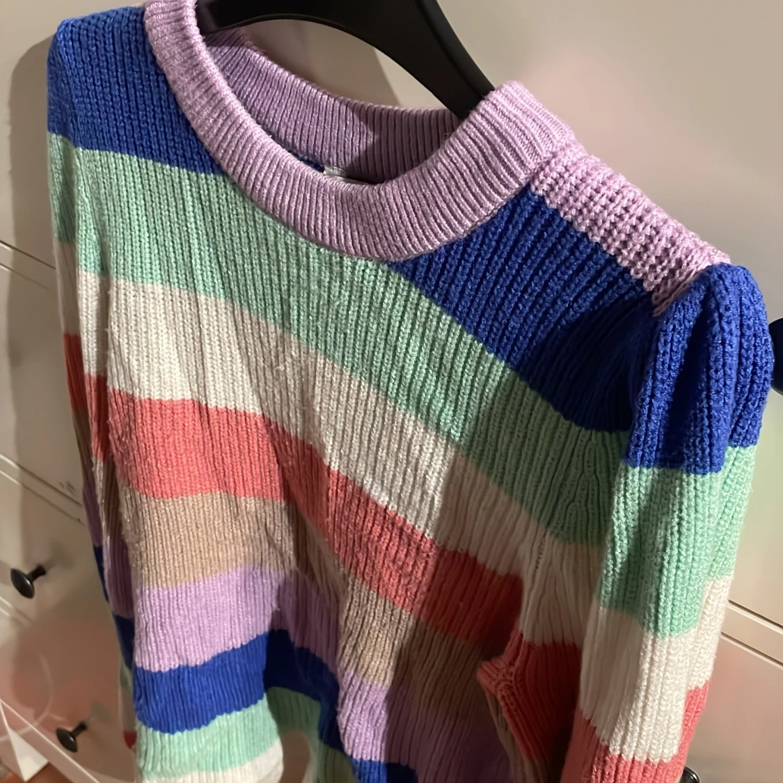 Regnbågig stickad tröja - 90
