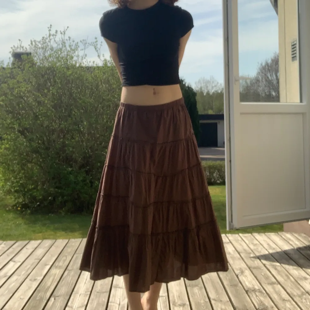 Söt brun kjol som passar xs/s💕 bra skick :) skriv gärna vid frågor⭐️. Kjolar.