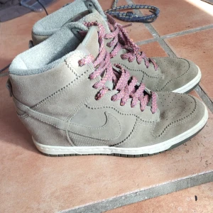 Nike skor  - Använda endast 1 gång. Dom är som nya!