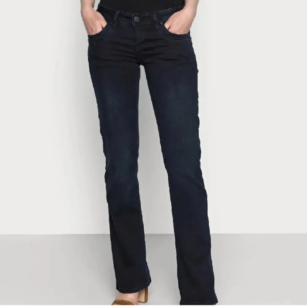 Snygga ltb jeans storlek 25/30 nästan helt oanvända❤️❤️. Jeans & Byxor.