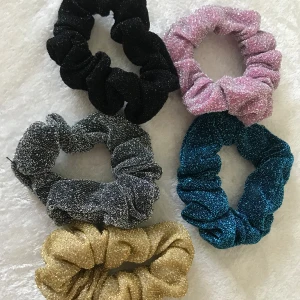 Glitter Hårsnoddar  - Dia ca 90-100 mm Helt ny  Handgjord  25kr/st , samfrakt 