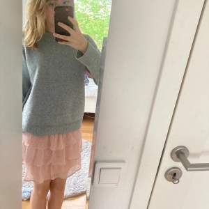Snygg rosa kjol från Lindex barn i storlek 158-164 och passar mig som 163