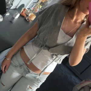 Söt bolero - bolero/kofta! Super söt💕