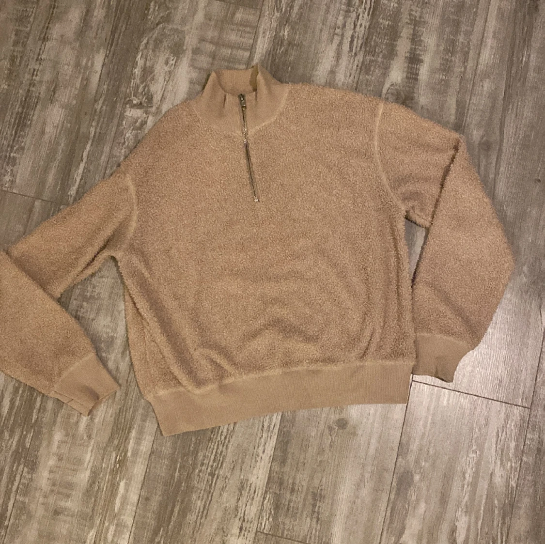Topshop beige pullover med dragkedja st 36