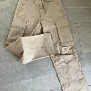 Cargo pants (nya) - Från H&M, nya