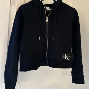 Calvin klein hoodie zip crop - Bra skick. XS 