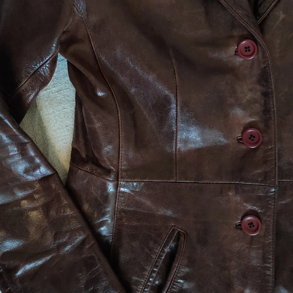 DRÖM läderjacka 😍 Brun läderjacka i äkta läder med innertyg av polyester . Jackor.