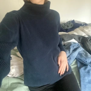 Polotröja - Löst sittande polotröja 💕