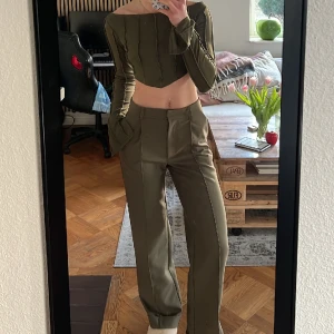 Nakd set - Snyggt grönt set från Hanna Schönbergs kollektion för nakd✨ 