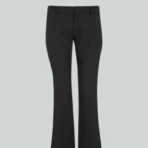 Lågmidjade kostymbyxor - Säljer dessa lågmidjade kostymbyxor från bikbok då de inte kommer till användning längre❤️ Strl 36/S i Petite, använda ett par fåtal gånger så fortfarande mycket bra skick. Nypris 499kr❤️ Skriv om frågor eller mer bilder❤️