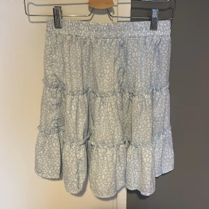 Somrig kjol - Fin ljusblå kjol från shein Storlek xs/s