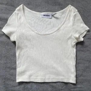 Superfin taight vit t-shirt!🩷säljer pga av att den inte kommer till användning!!