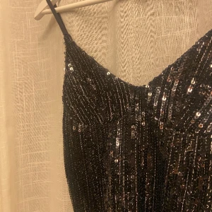 Glitter topp - Svart glitter topp från Zara!