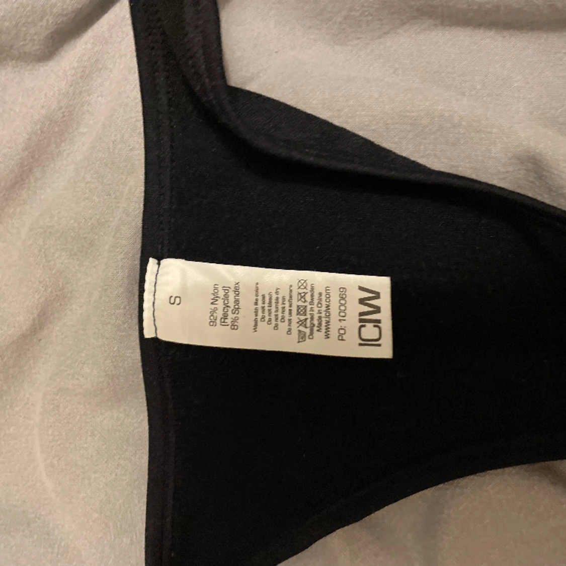 Svart träningstopp - 91