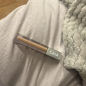 Ny caia concealer  - Helt ny men säljer pågrund av att den är för mörk, färg 4.5 w, är även öppen för byten på en ljusare 