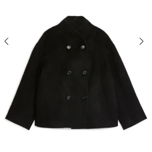 Arket Kappa  - Använd 4 gånger. Bra skick :) 