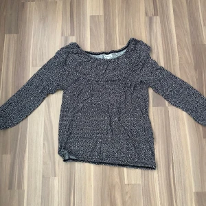 Svart blus - Från Kappahl, storlek XS-S