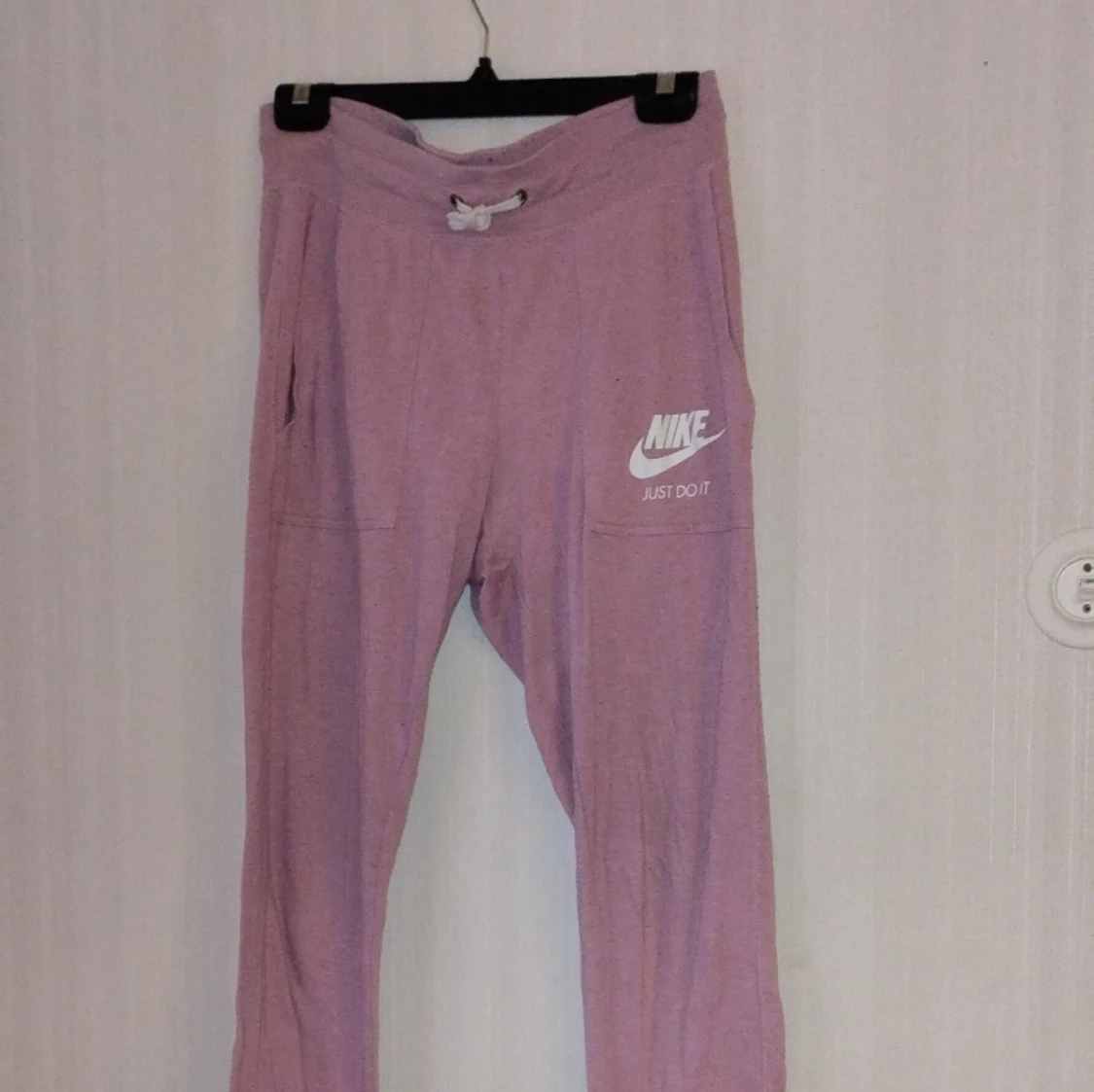 Rosa Nike mjukis byxor