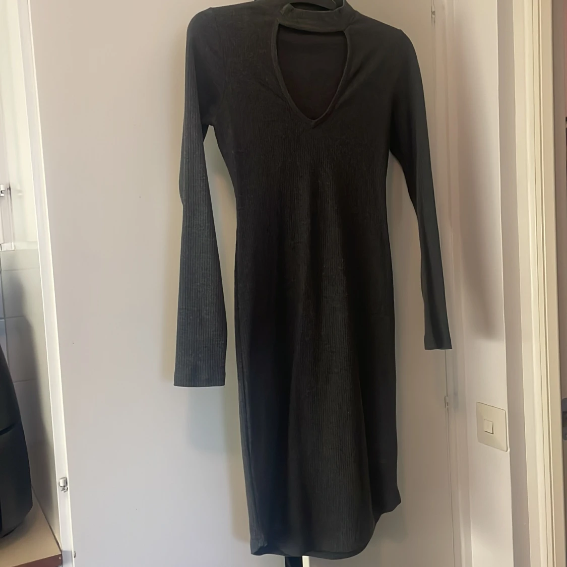 Mörkgrå klänning 