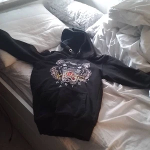 Kenzo hoodie - Min Kenzo hoodie vill jag ikke ha