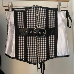 corset - snygg corset  fint skick 