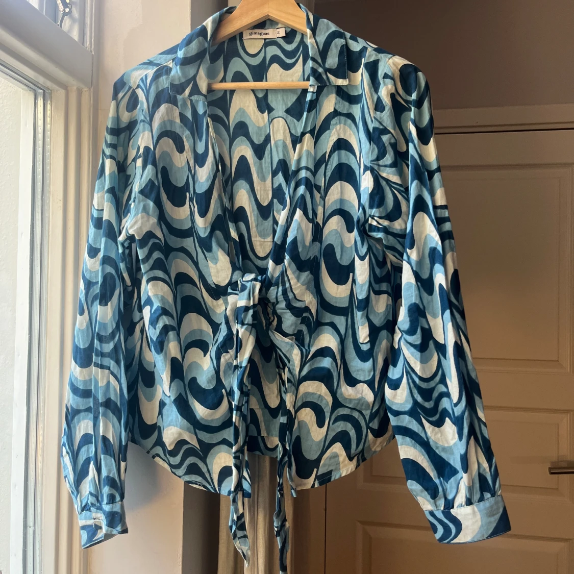 Gimaguas Blue Ma'am Waves Shirt - 92