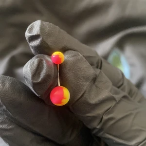 Navel piercing  - Oanvänd navelpercing Kan skickas med frimärke 18kr