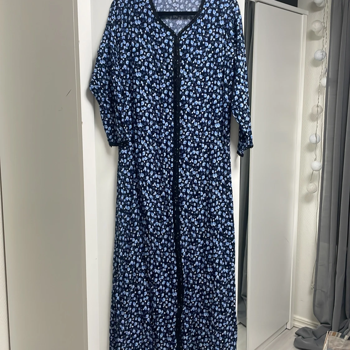 Bomulls klänning med blommor💙oanvänd - 90