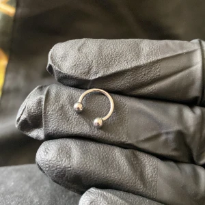 Näs piercing  - Oanvänd näs piercing  Kan skickas med frimärke 18kr🥰