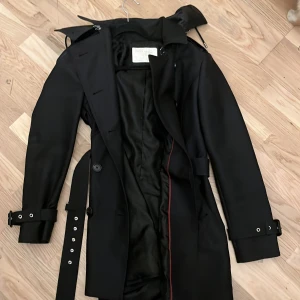Kappa Zara - Superfräsch och fin kappa ifrån Zara. Använd max 2 gr. Inga defekter!