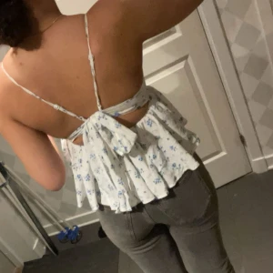 Sommartopp  - Supersöt och somrig oanvänd topp som tyvärr är för liten för mig💗Bara att höra av er vid frågor elr liknande