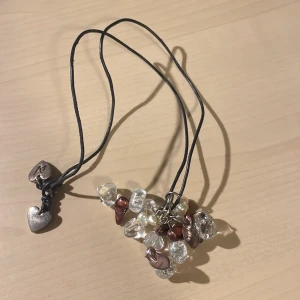 Halsband  - Fint halsband Aldrig använt Skriv om du har frågor!❤️