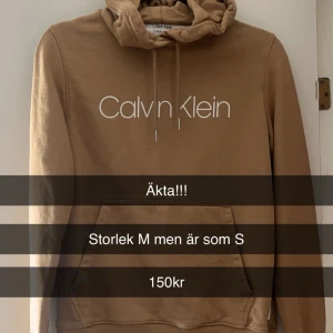 Hoodie  - Bra skick, helt ny, 150kr vill du se fler bilder är det bara att höra av sig 😘