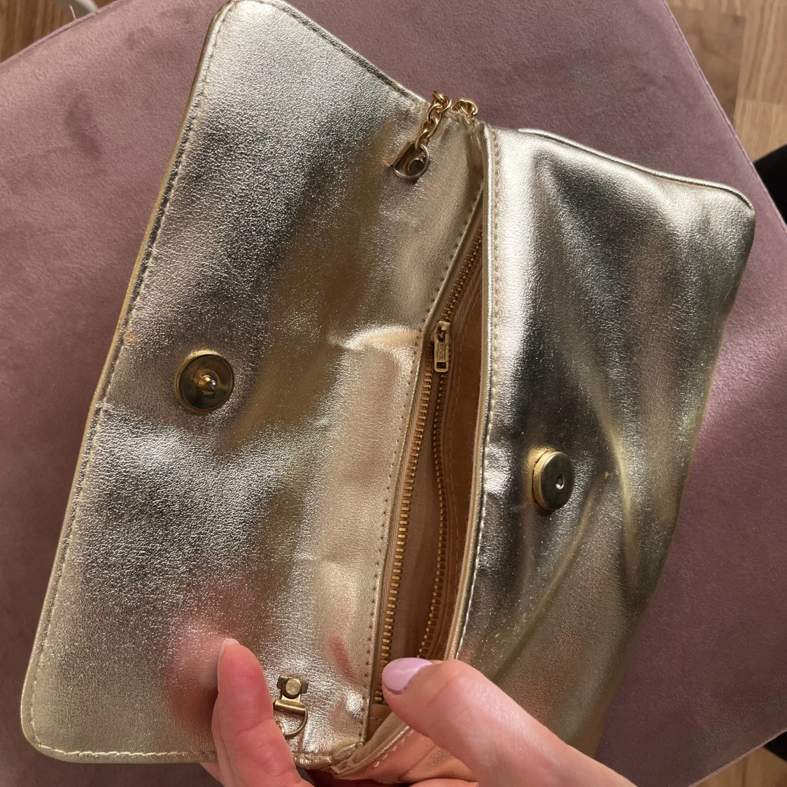 💛Guldfärgad vintage kuvertväska 💛 - 90
