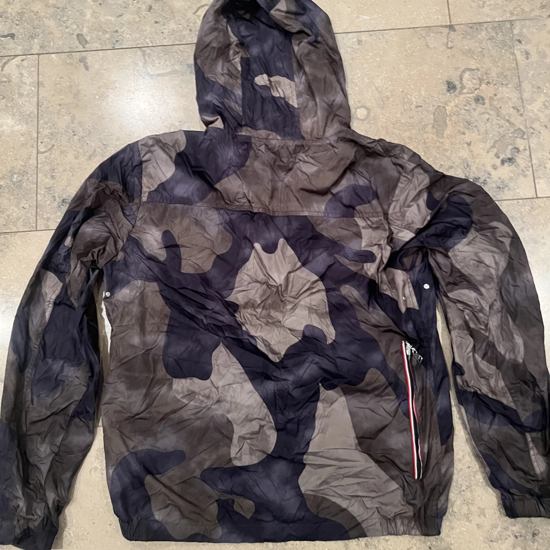 Moncler Windbreaker - 90