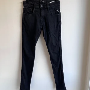 Replay anbass hyperflex - Tja! Säljer dessa Replay anbass hyperflex. Dem är i väldigt fint skick. | Nypris: 1799kr | Skick: Mycket fint | mitt pris: 849kr | Hör av er vid frågor💫🤝