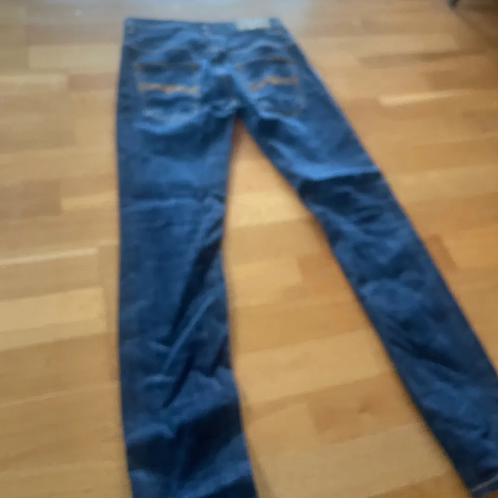 Fina jeans i bra skick från nudie jeans Passform- Slim fit Storlek- W29- L32. Jeans & Byxor.