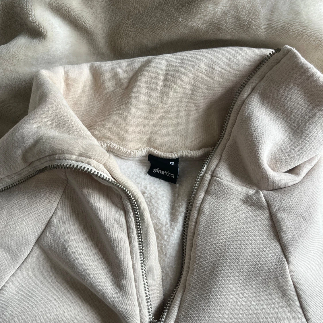 Fin beige tröja  - 90