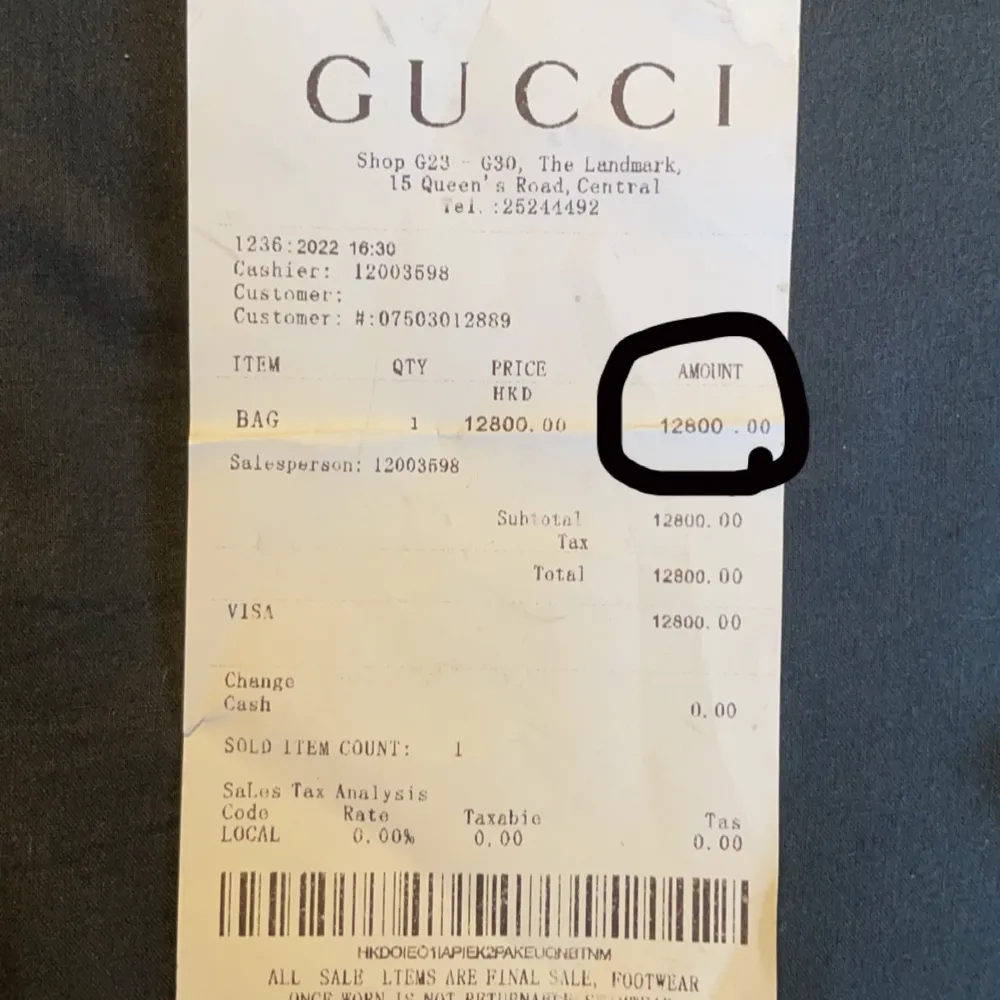 Gucci Messenger bag tiger! Nypris 12,800kr säljes för detta pris går att diskuteras. Kvitto o dustbag medföljer  Hör av er om fler frågor elr funderingar!!. Väskor.