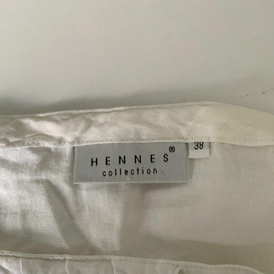 Vit kortärmad blus från Hennes Collection - 91