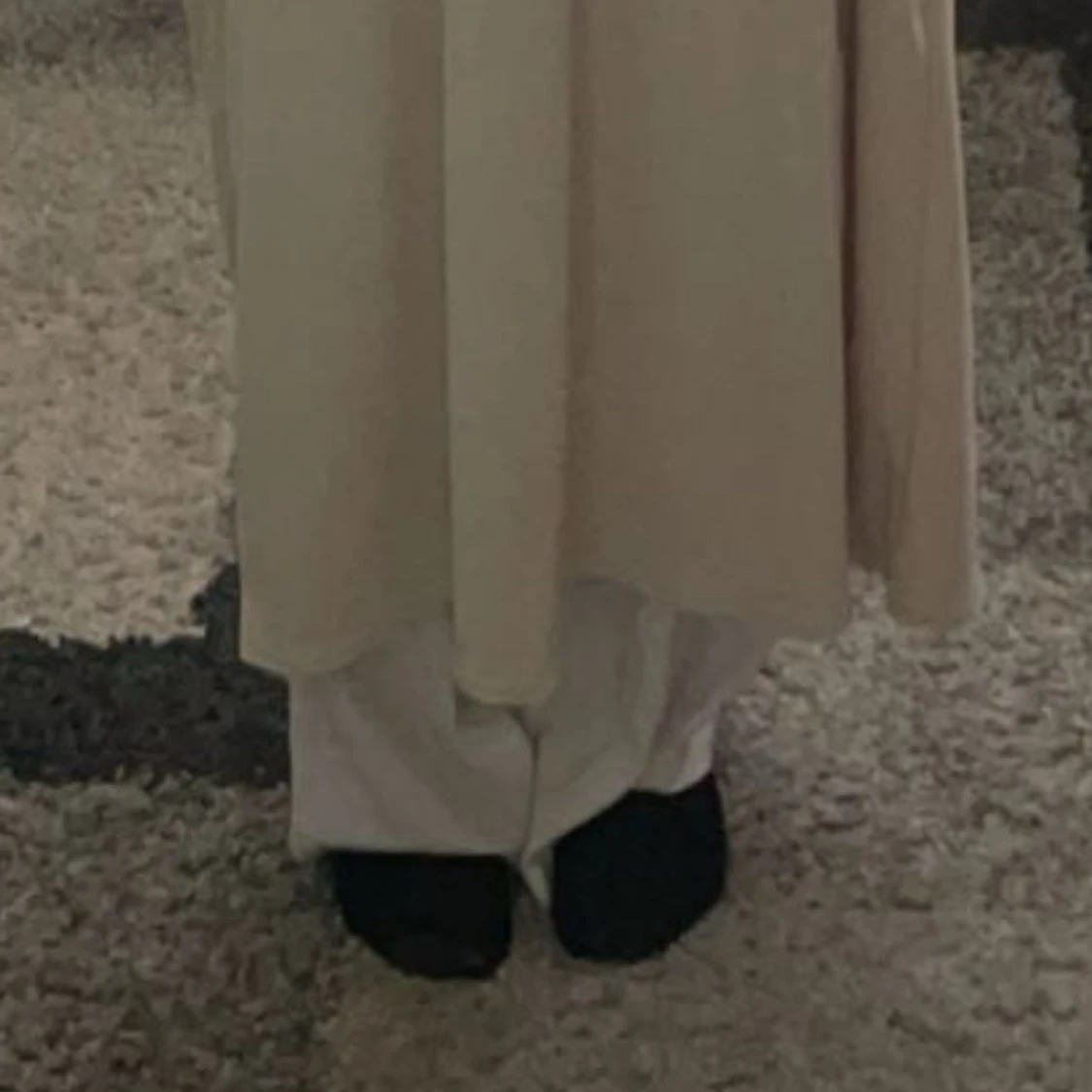 Beige långklänning med vida ärmar - 91