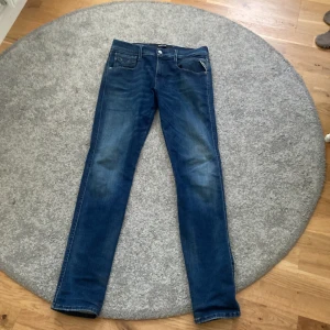Replay Anbass jeans  - Slim fit - storlek 29-32 Näst intill oanvända då jag växte ut dem